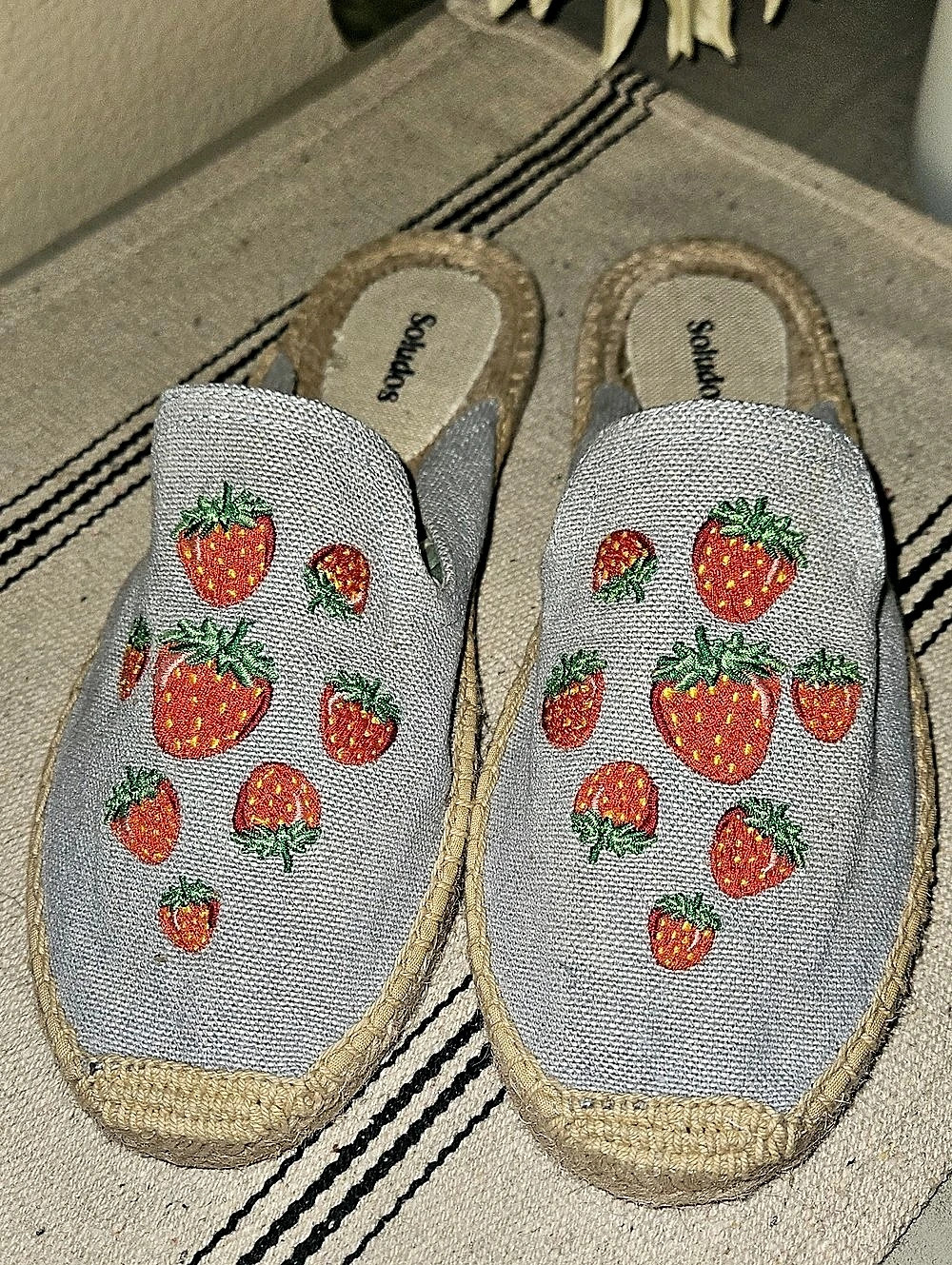 Soludos Women's Smoking Mule Espadrille - Strawberries Gray & Red US 9